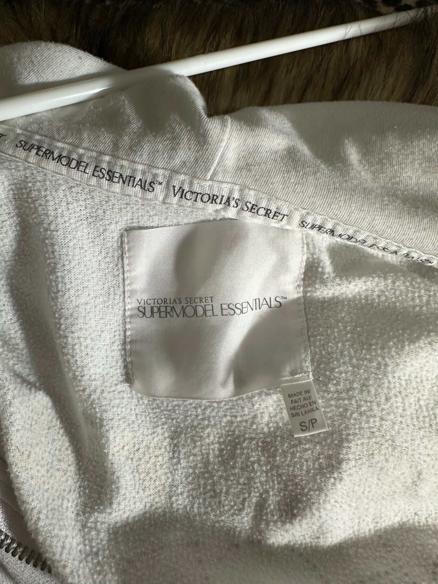 reworked vs pink white angel zip up
