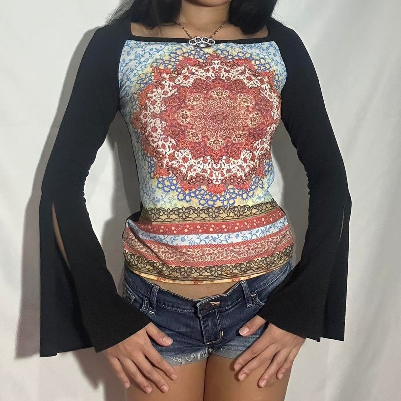 vtg mandala flared sleeve top
