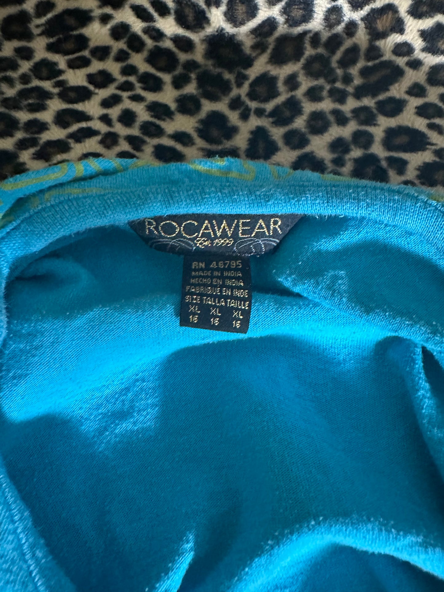 (XS)blue rocawear baby tee