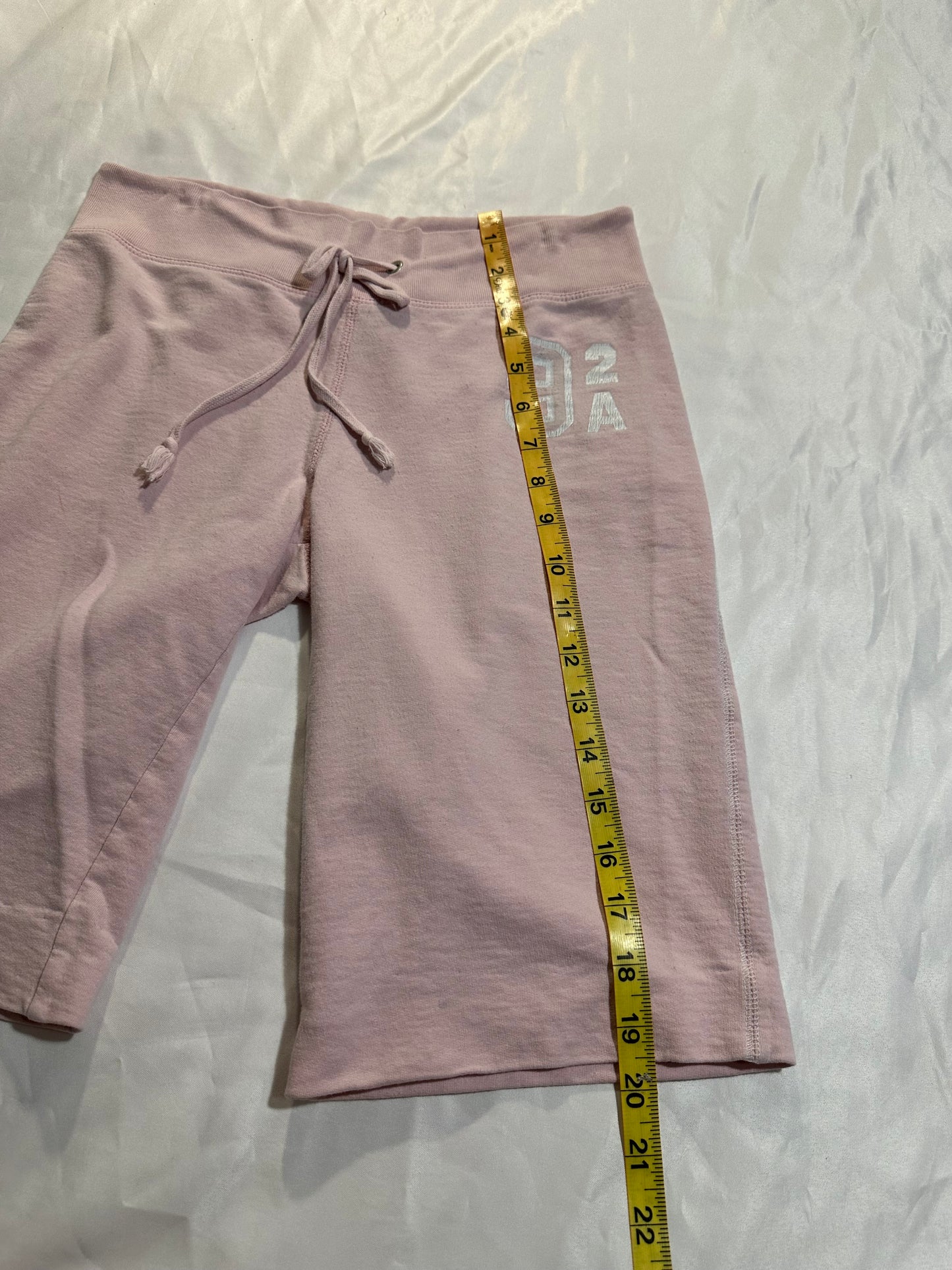 (S)light pink capri sweats