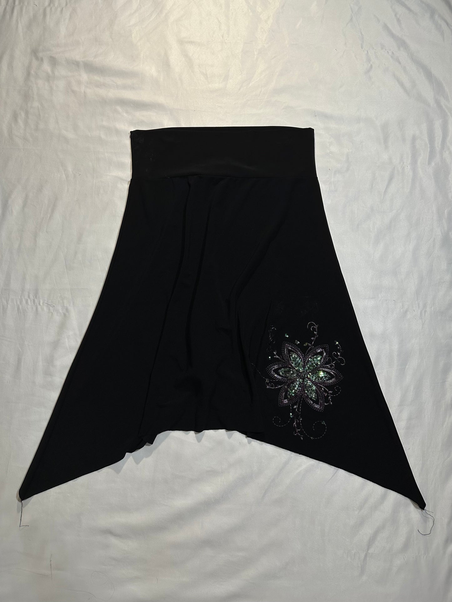 (M)early 2000s black asymmetrical flower skirt