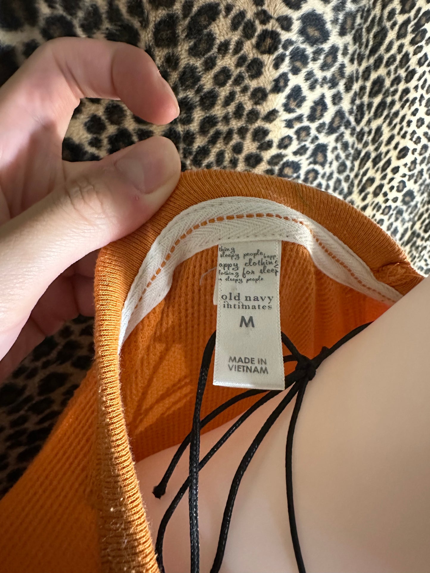 (M) orange long sleeve henley top