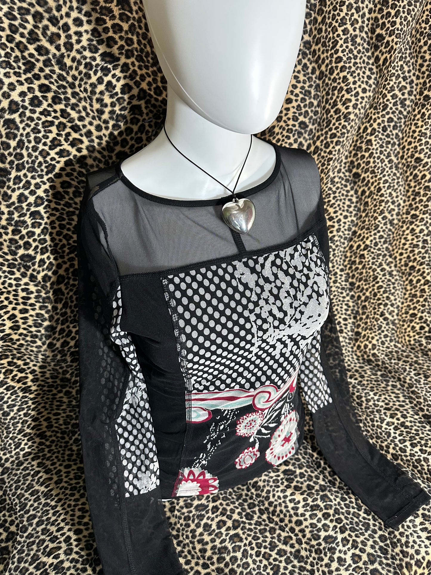 (M)mesh patterned black long sleeve