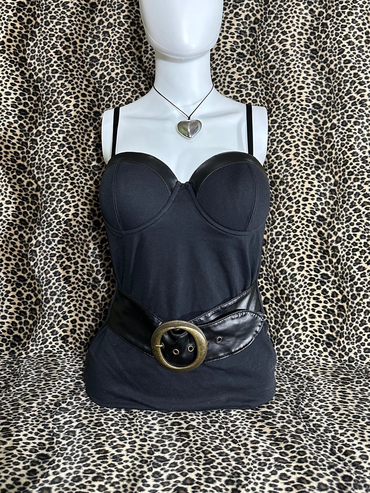 black tank top w leather belt