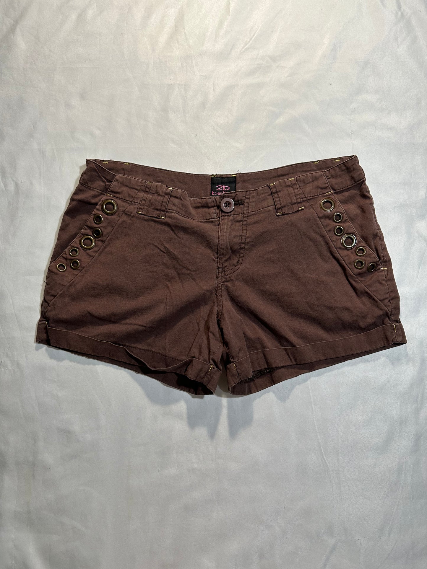 (M)early 2000s bebe brown cargo shorts