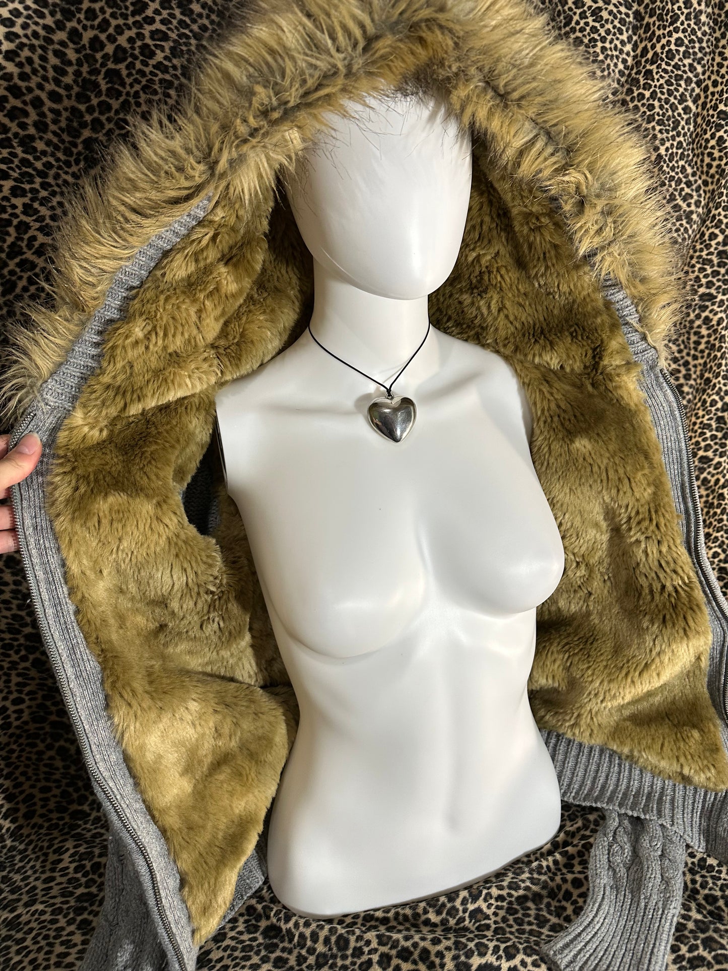 (XS-S)rare 2000s vs pink fur zip up