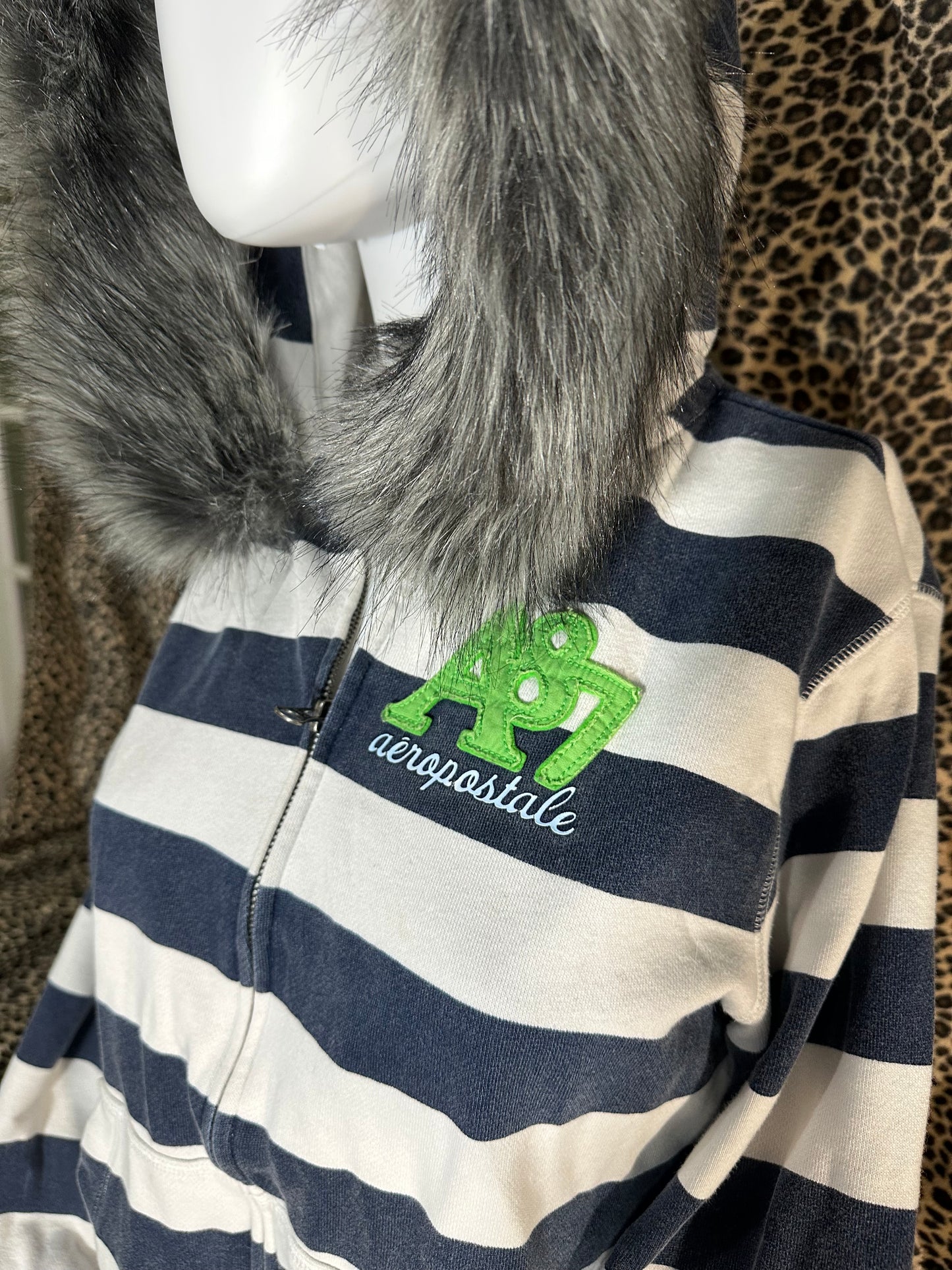(L)reworked hand sewn vtg aeropastle fur zip up