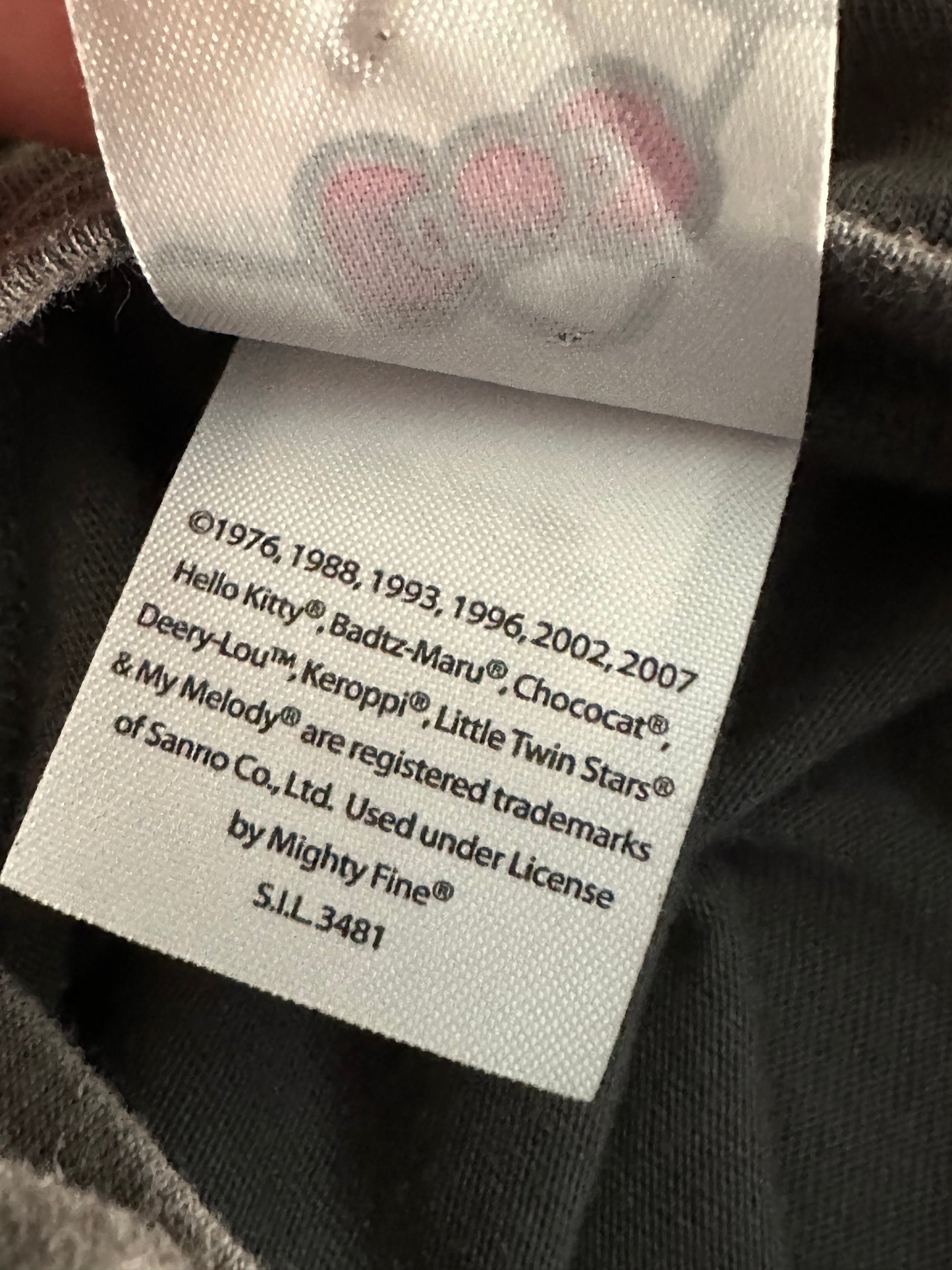 (M)2007 sanrio hk grey top