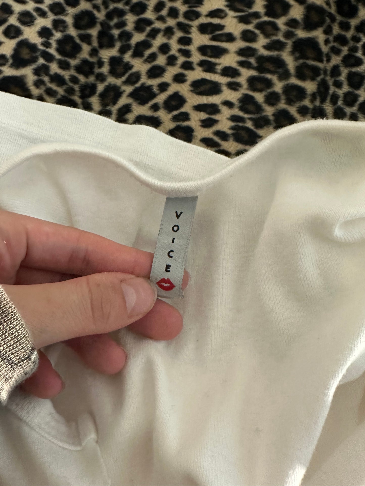 (M)early 2000s “a little bit single” bedazzled baby tee