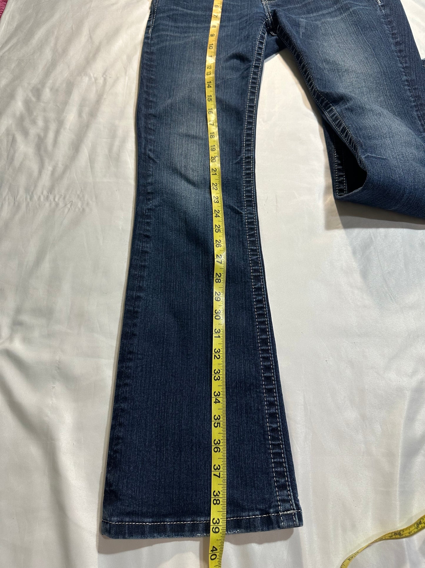 (SZ 28)embellished bootcut flared miss me jeans