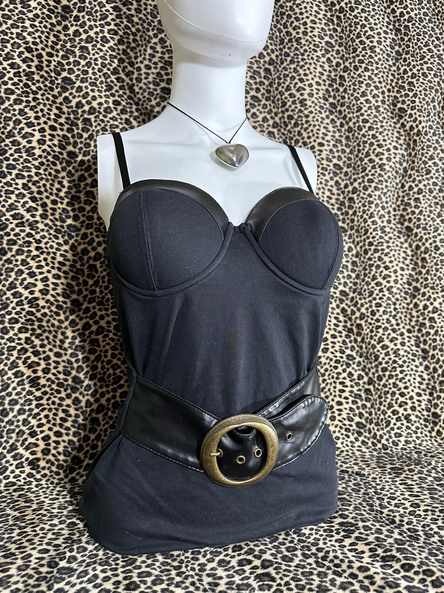 black tank top w leather belt