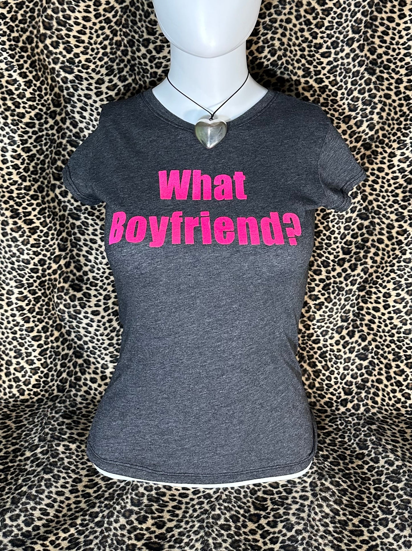 (XS) vtg f21 “what boyfriend?” baby tee