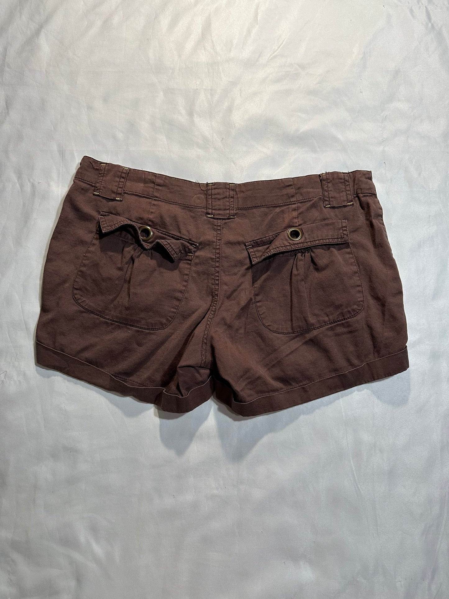 (M)early 2000s bebe brown cargo shorts