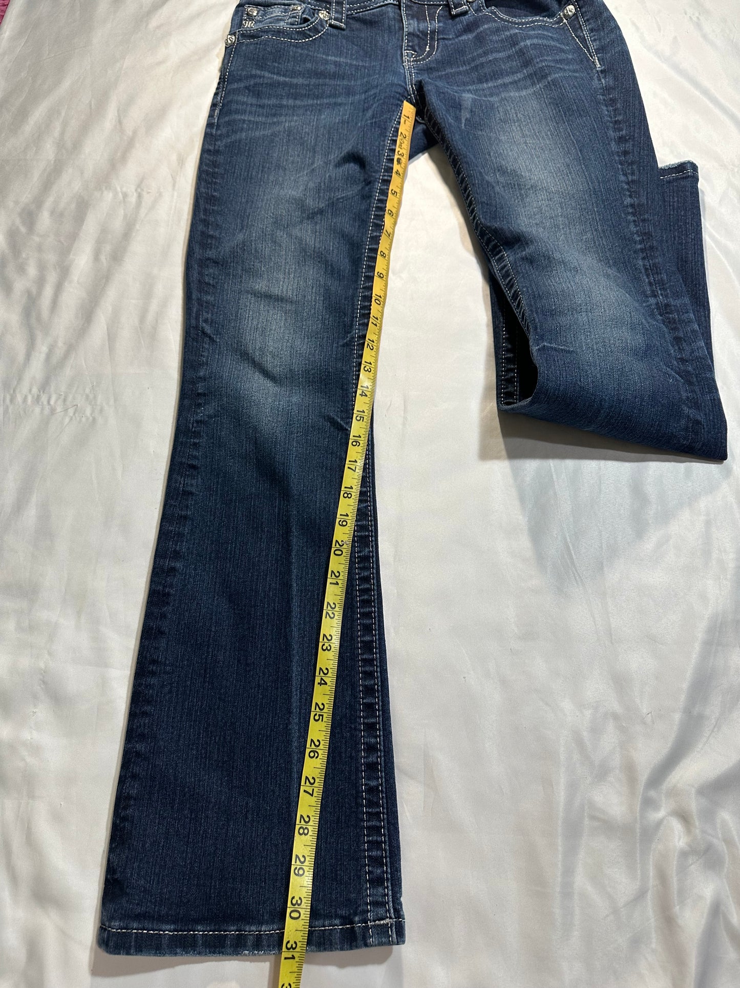 (SZ 28)embellished bootcut flared miss me jeans