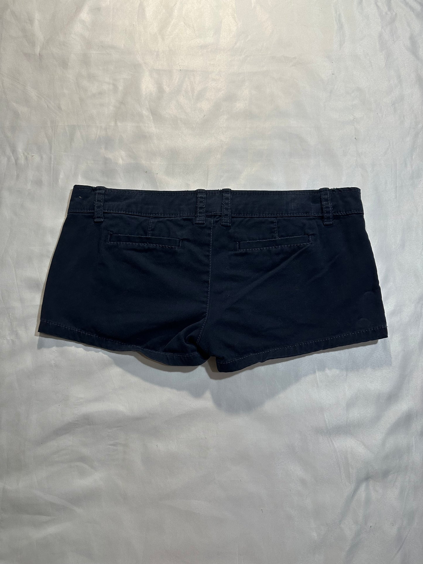 (SZ 2)early 2000s navy abercrombie & fitch mini shorts