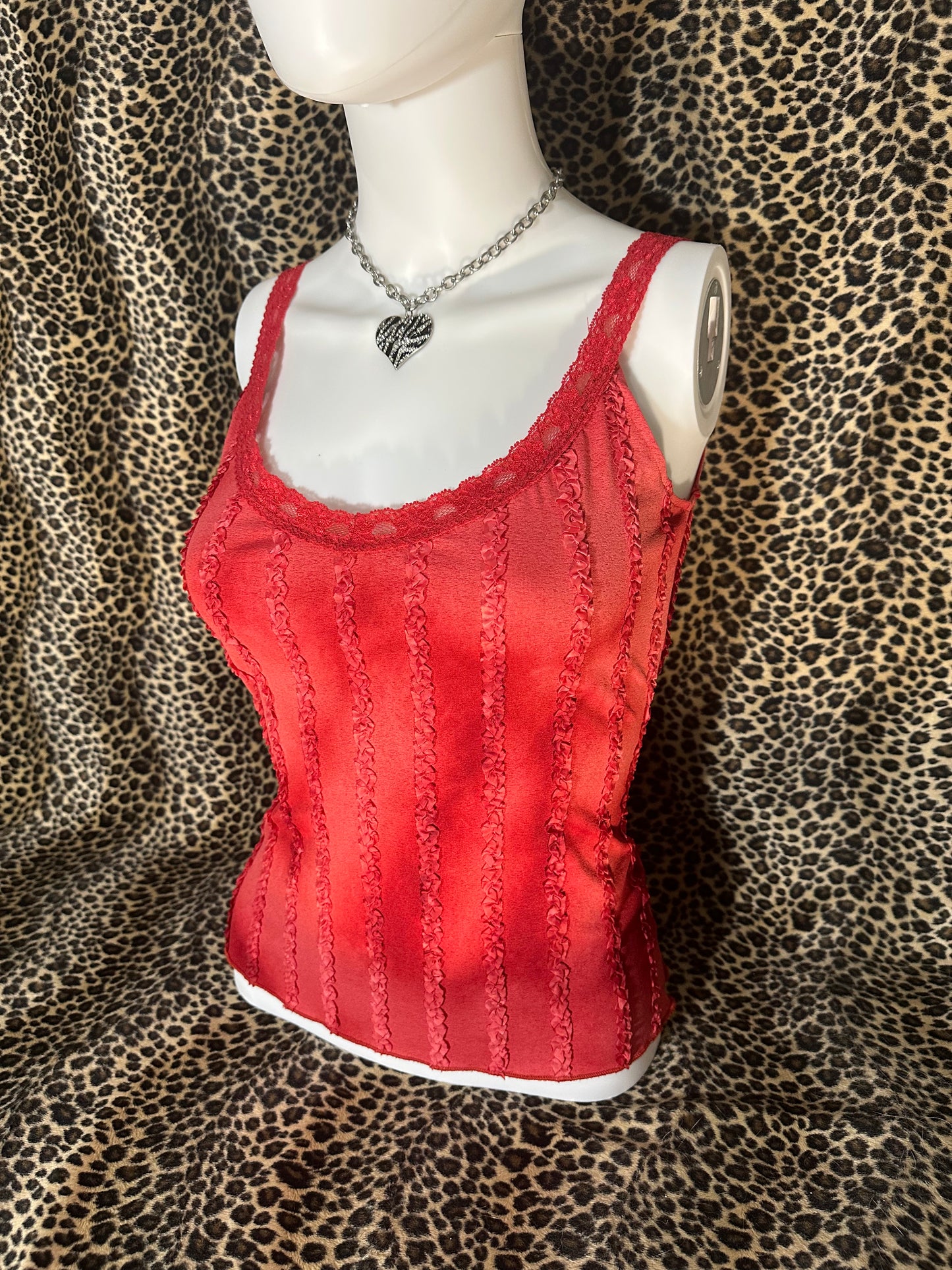 (M)vtg early 2000s wet seal red tank top