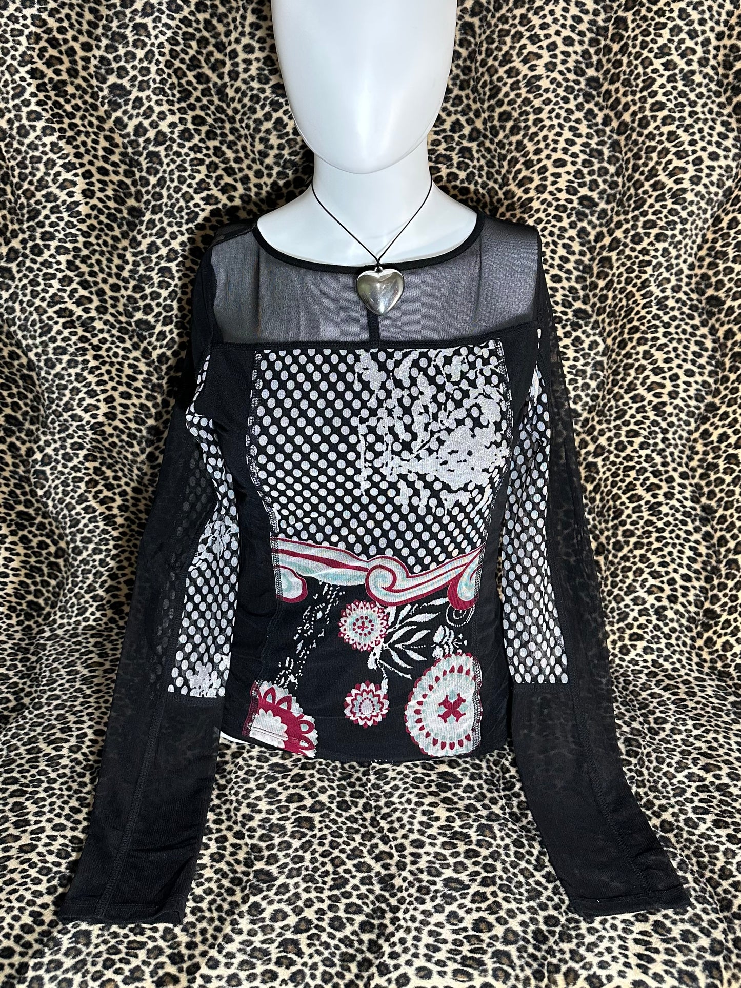 (M)mesh patterned black long sleeve