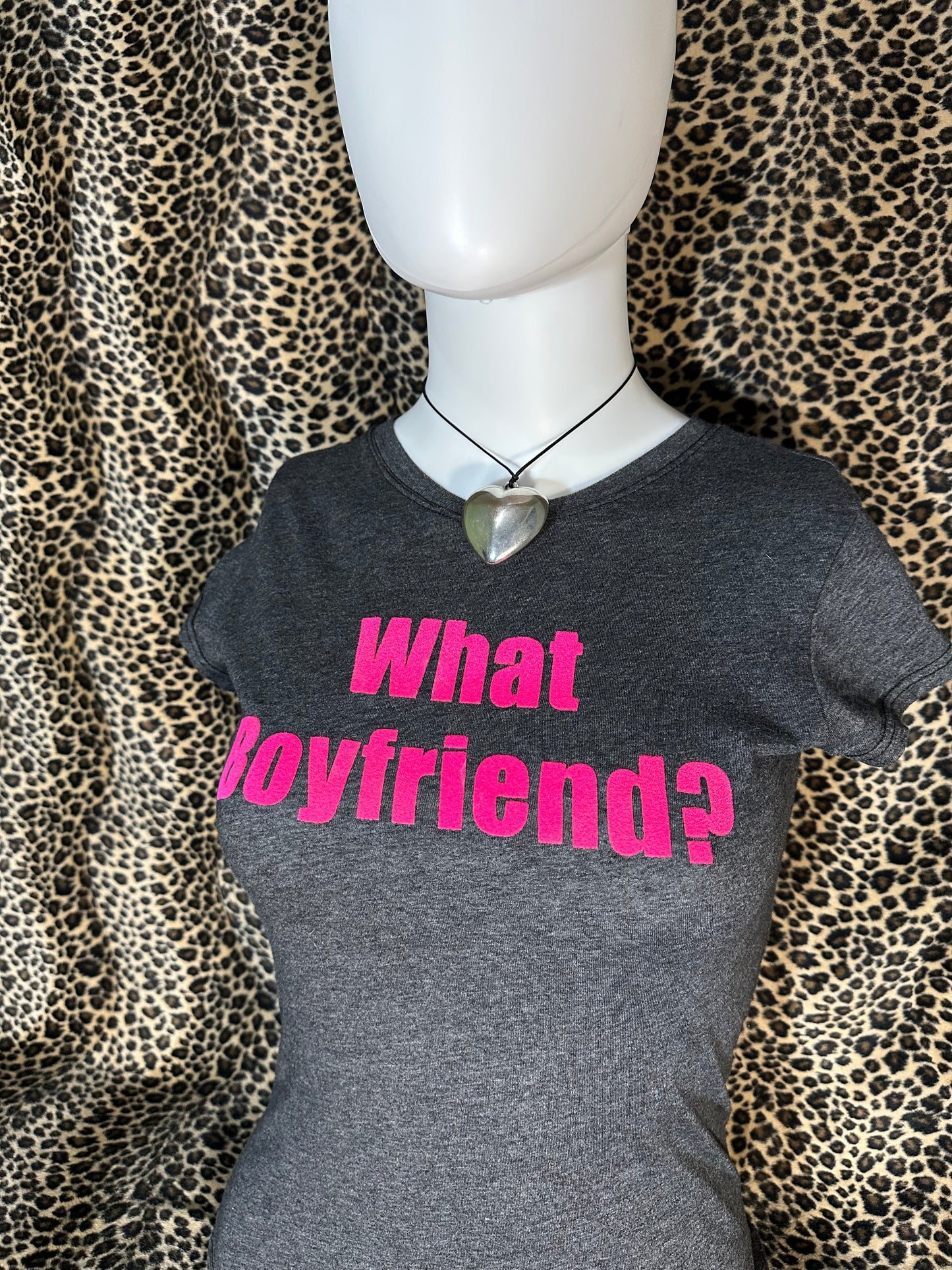 (XS) vtg f21 “what boyfriend?” baby tee