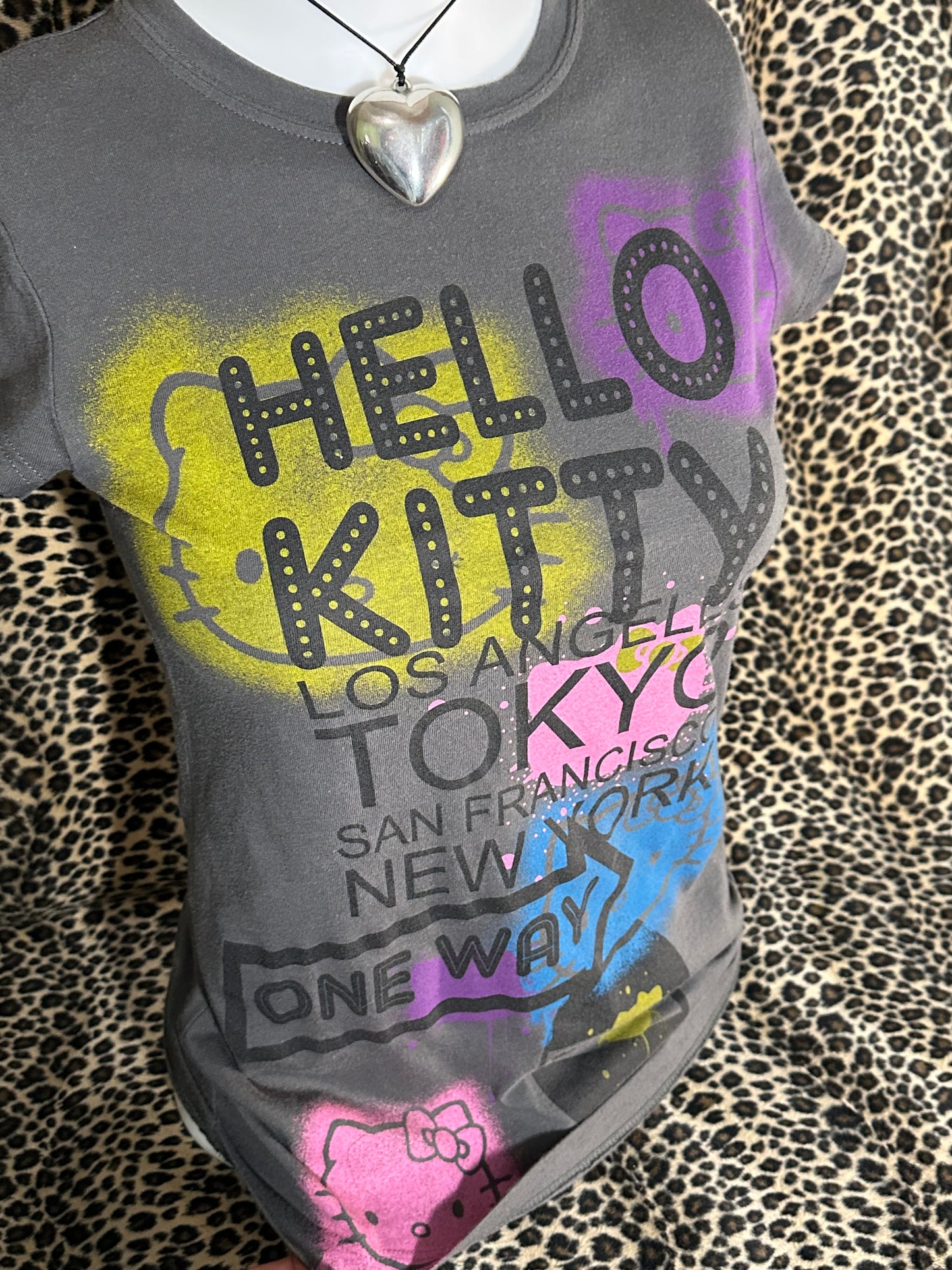 (M)2007 sanrio hk grey top