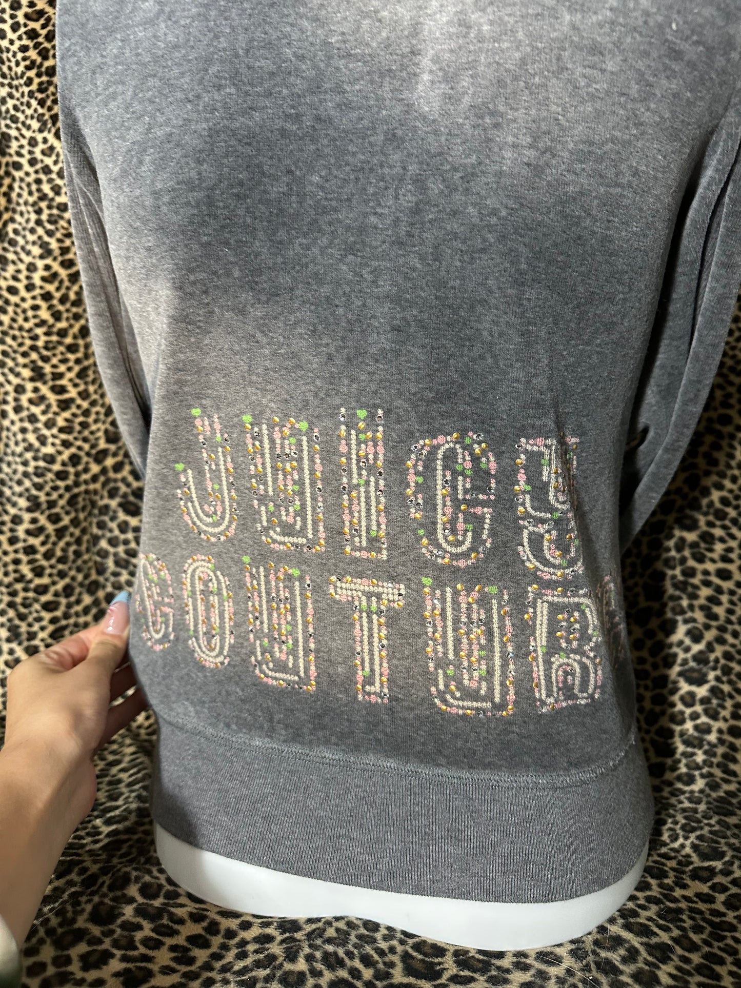 (S)vtg early 2000s grey juicy couture zip up