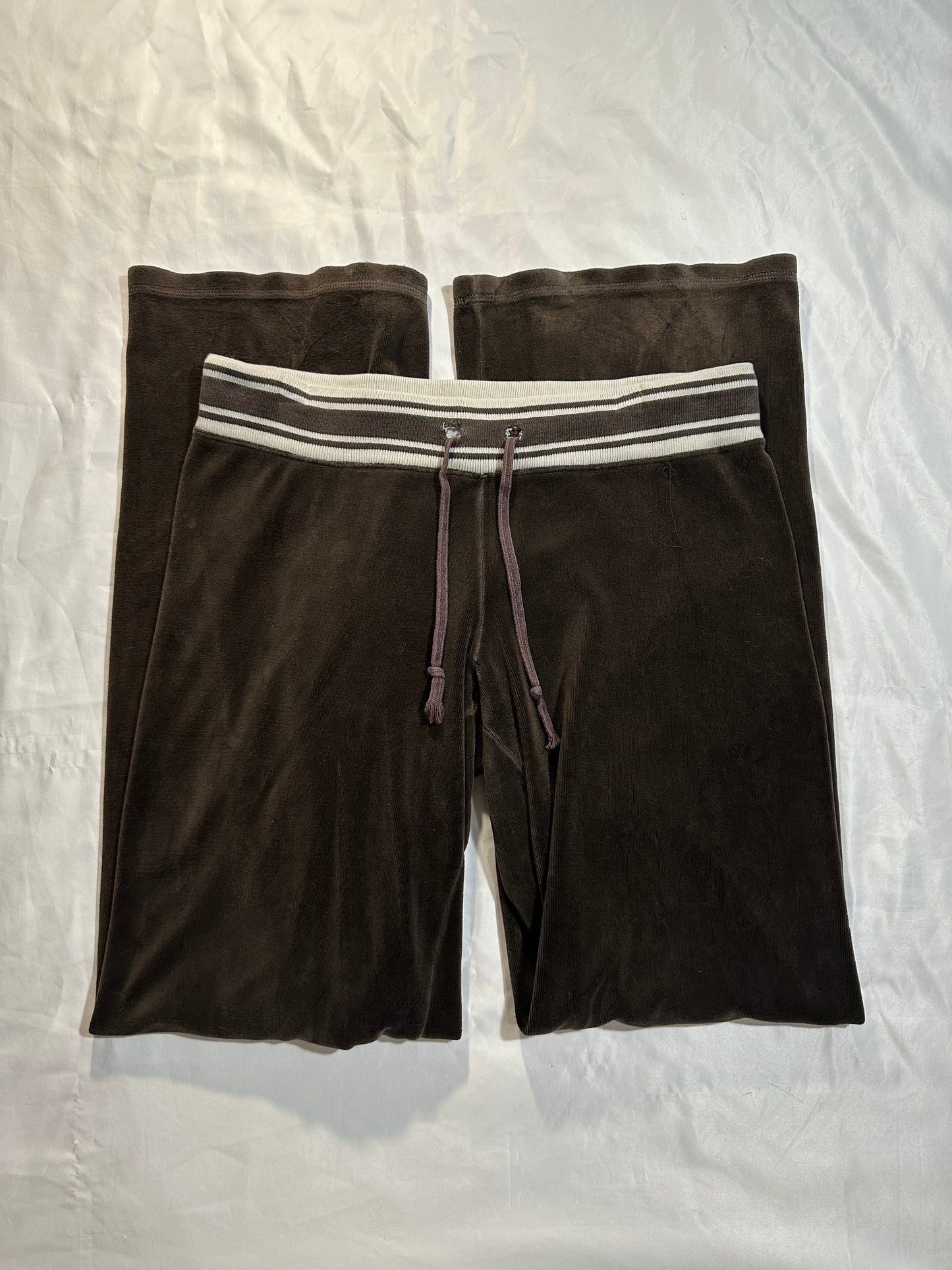 (M)vtg brown velour juicy couture flared sweats
