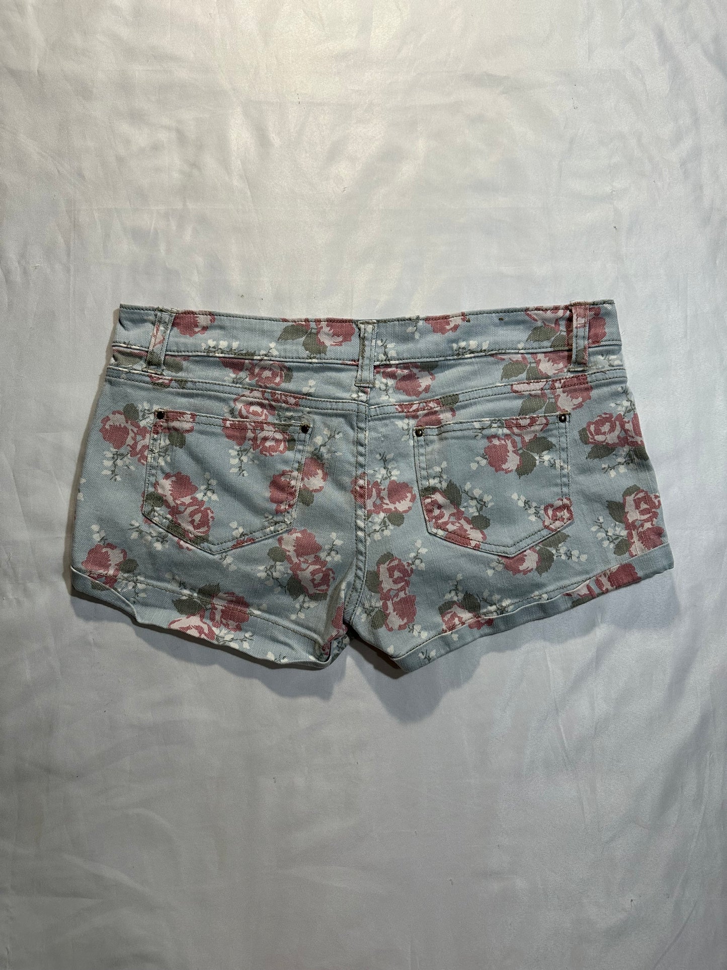 (SZ 5)2014 tumblr styled floral light wash denim shorts