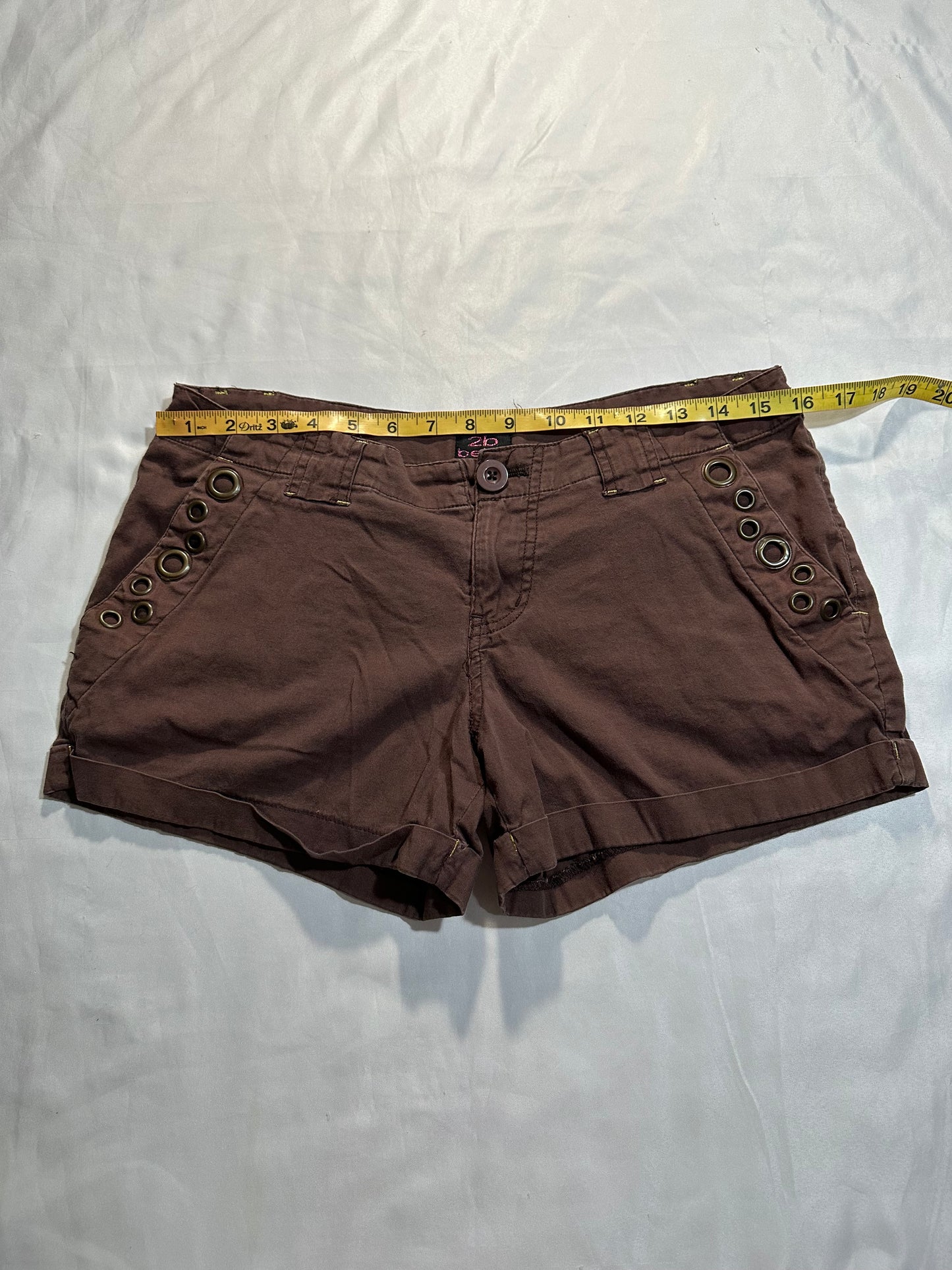 (M)early 2000s bebe brown cargo shorts