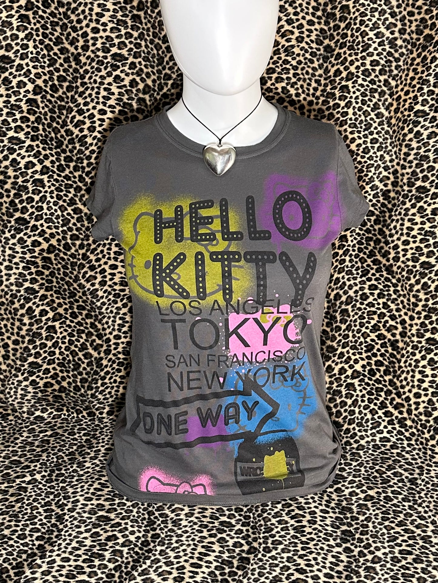 (M)2007 sanrio hk grey top