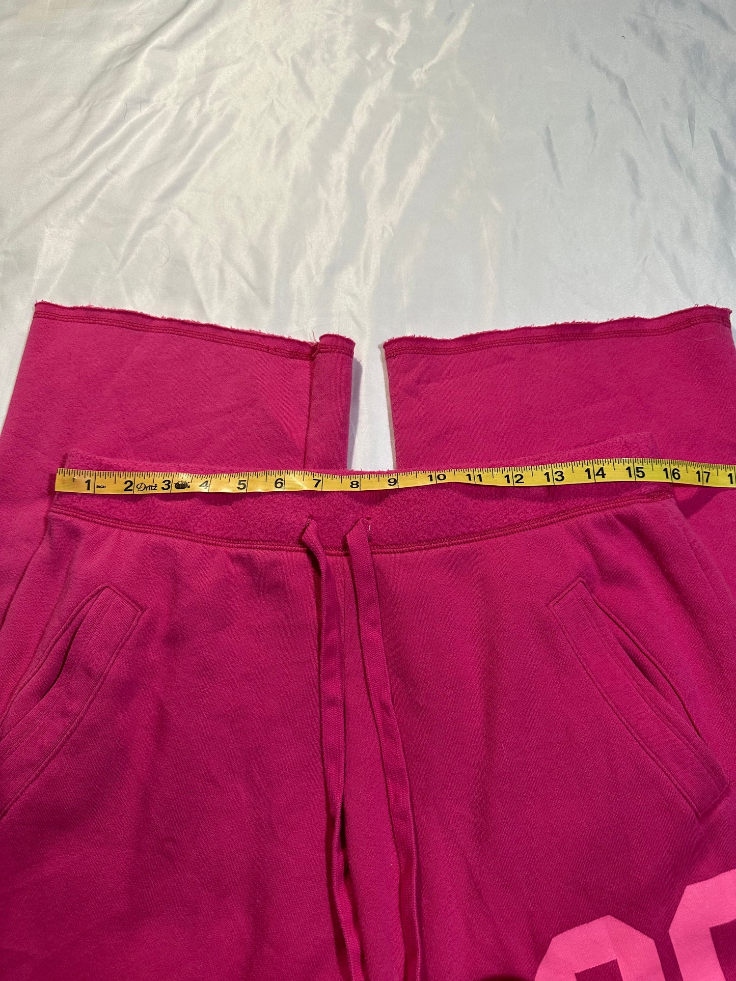 (M)vtg vs love pink flared sweats