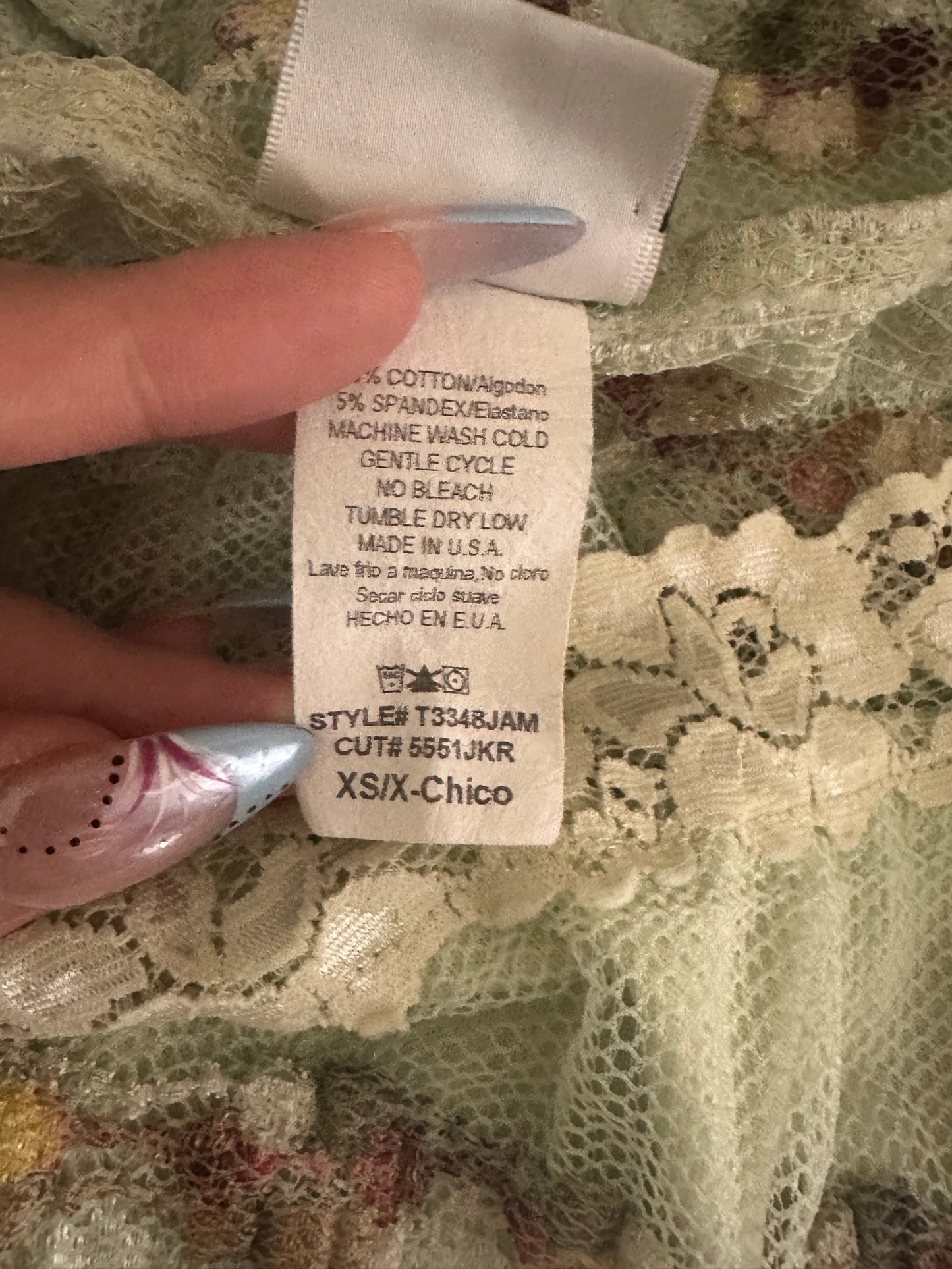 (XS)vtg early 2000s lace floral tank top