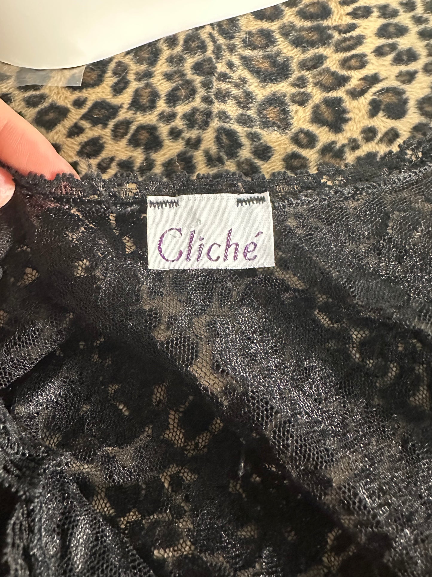 (M)early 2000s black lace cami