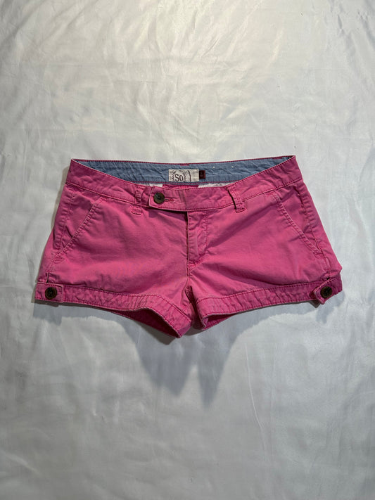 (SZ 5)early 2000s pink mini shorts