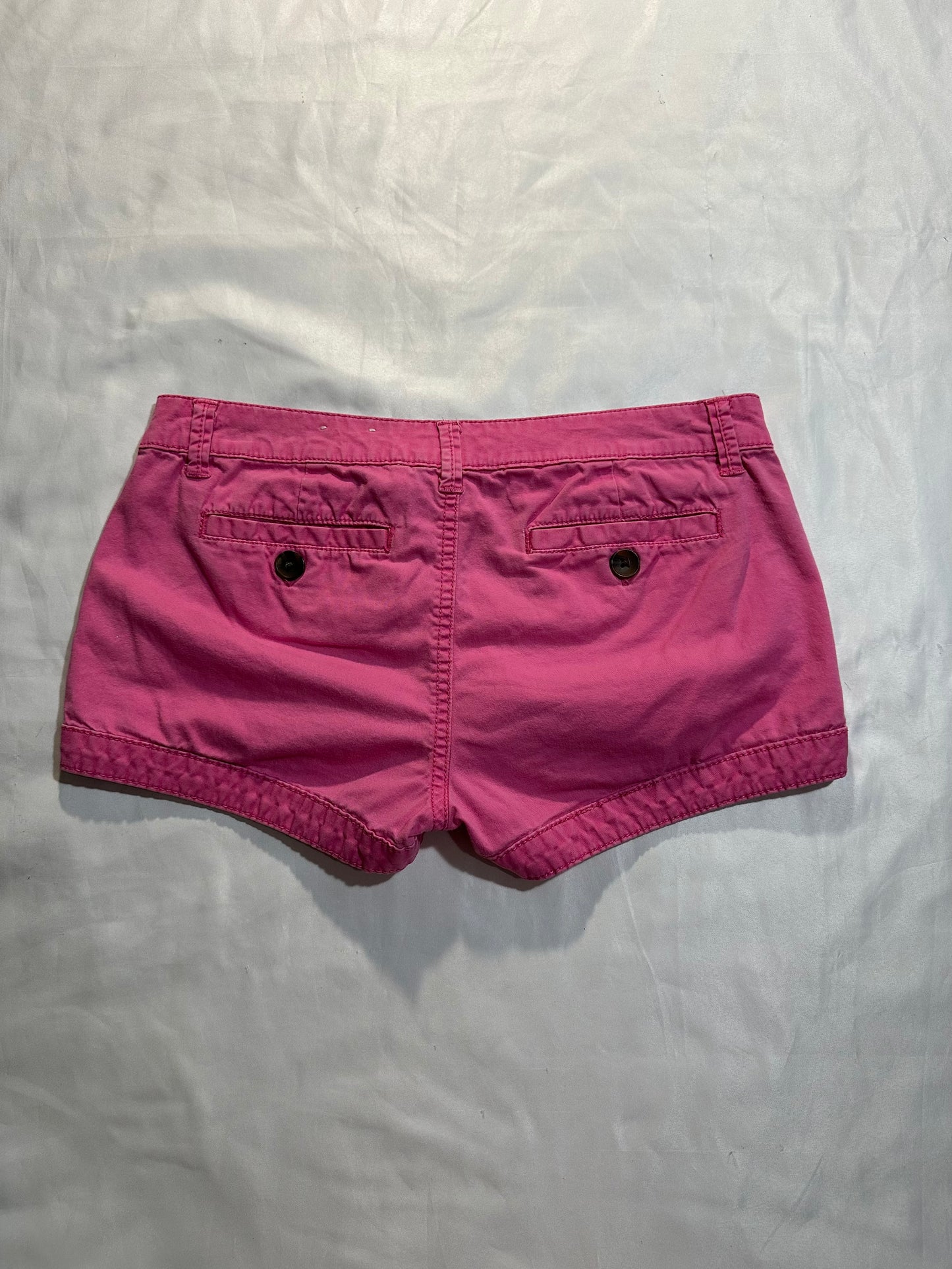 (SZ 5)early 2000s pink mini shorts