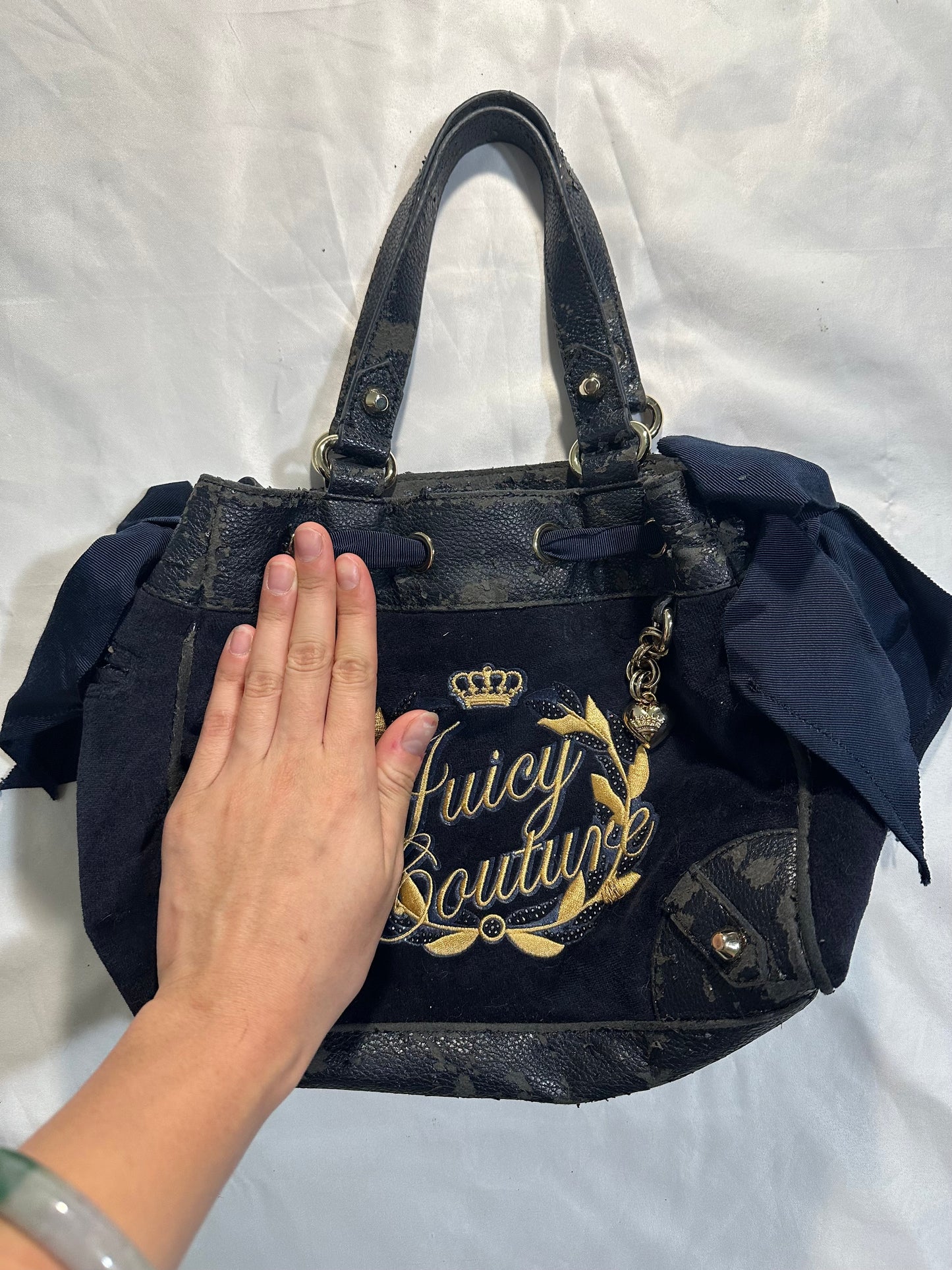 juicy couture navy velour mini daydreamer bag