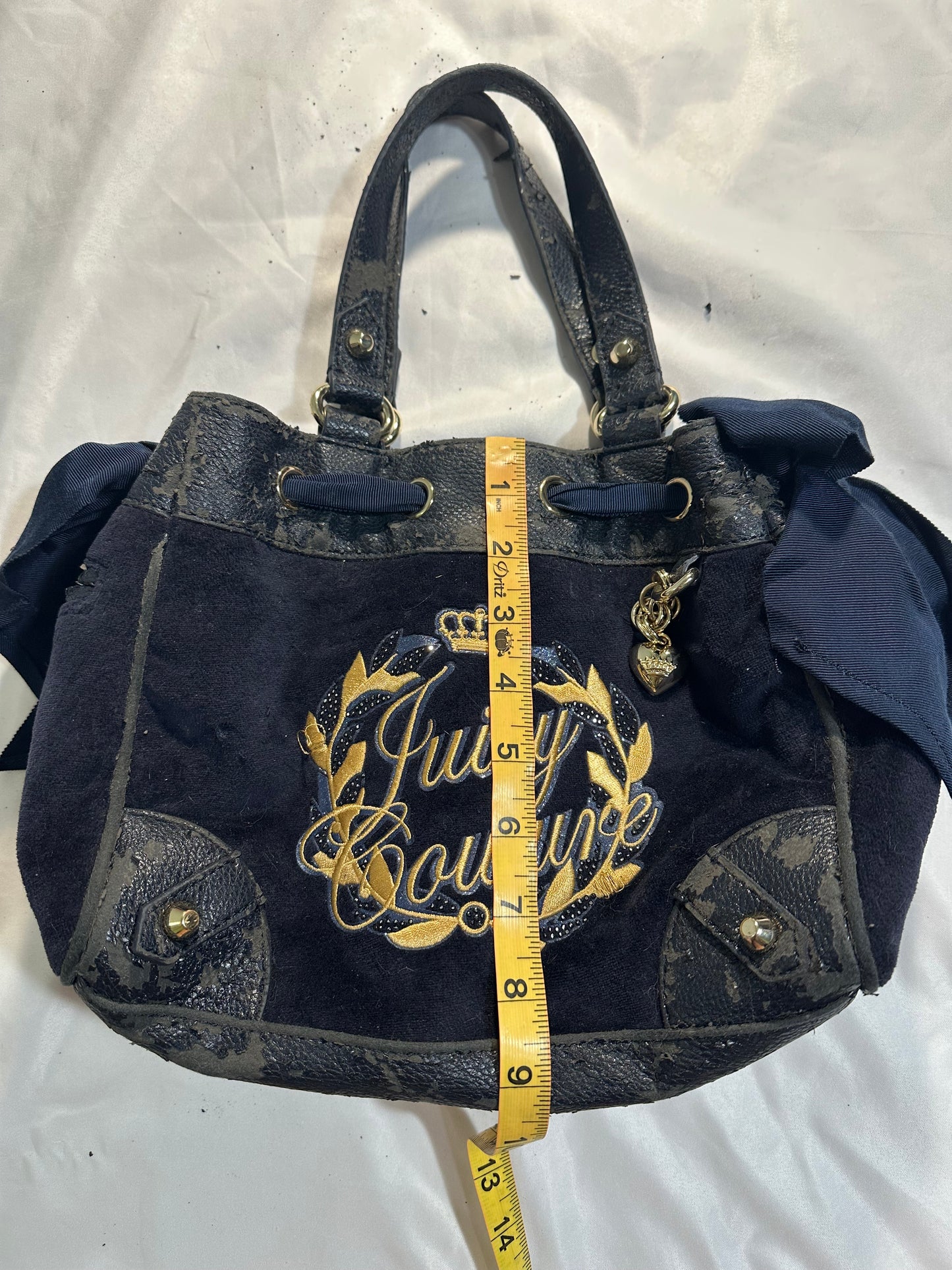 juicy couture navy velour mini daydreamer bag